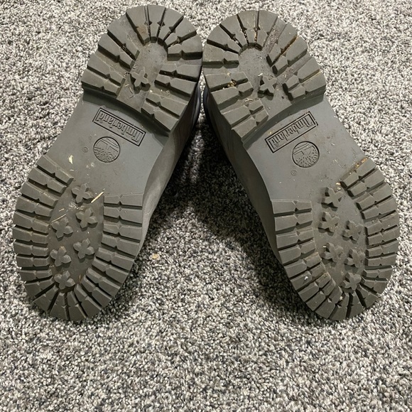 Timberland Gray Suede Boots with Leather Trim - Picture 4 of 6